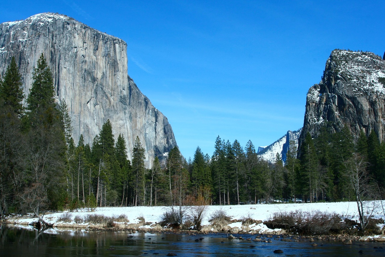 Yosemite snow photo